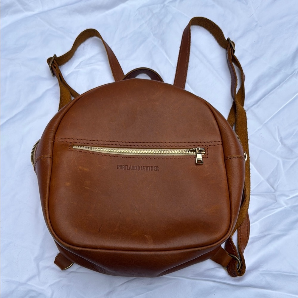 Portland Leather essential backpack honey